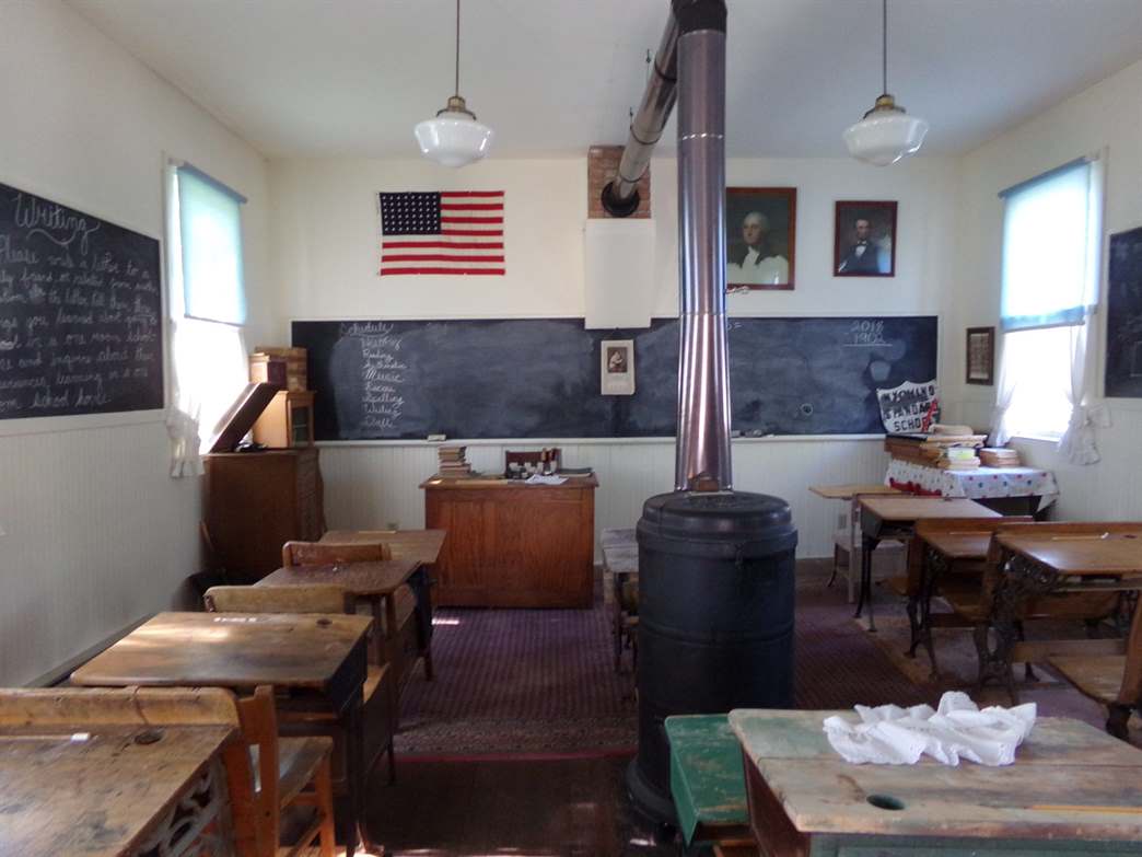 Board to seek help to repair ‘Little Blue Schoolhouse’ Sheridan Media