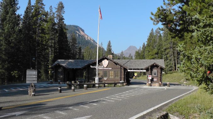 Yellowstone NP Northeast Entrance